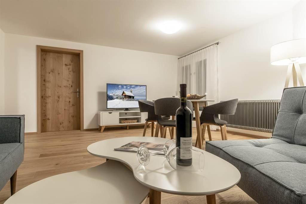 Haus Kapell Apartment Schruns Bagian luar foto
